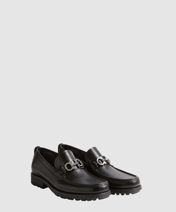 [FERRAGAMO-페레가모]간치니 오너먼트 모카신 02A515